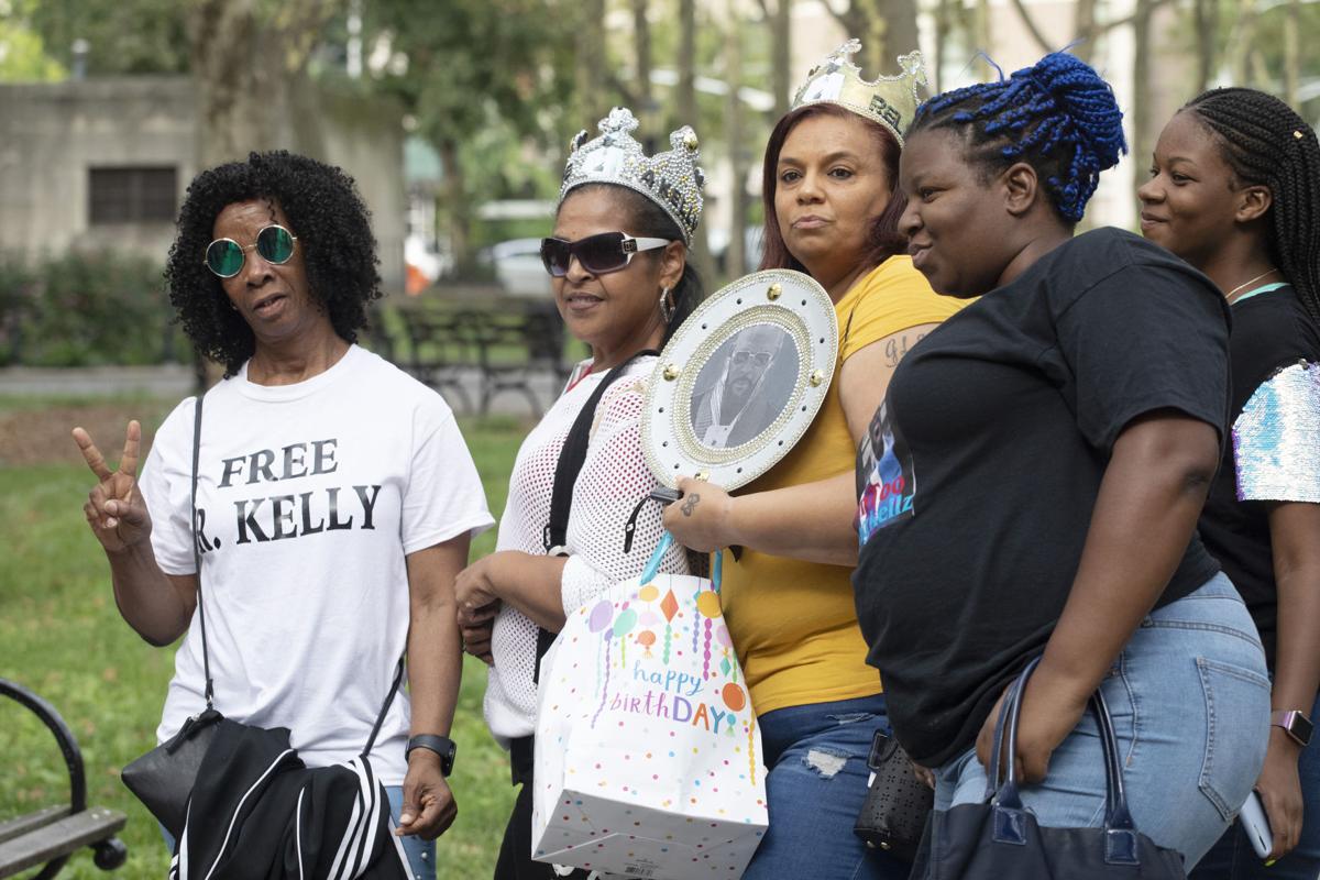 Fans Are Defending R. Kelly Outside Of NY Courthouse