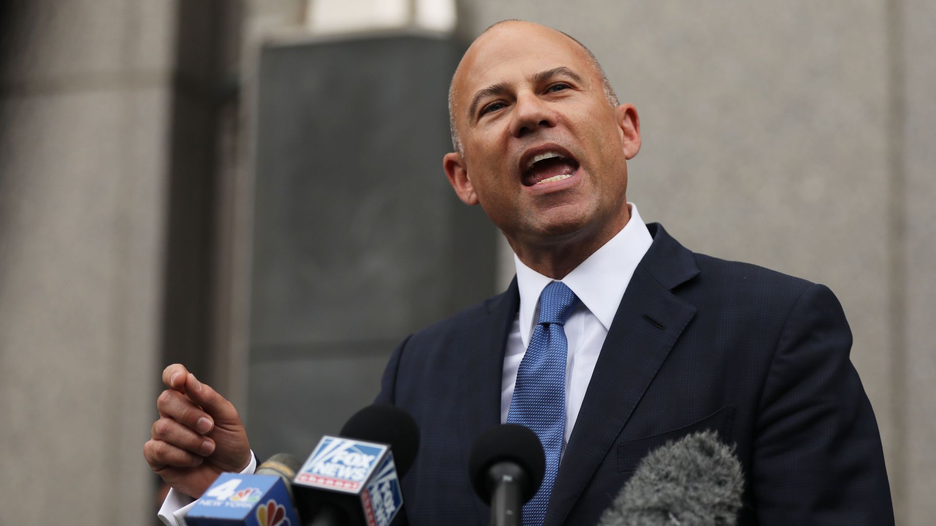 You are currently viewing Michael Avenatti Should Be Disbarred