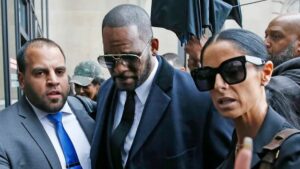 Read more about the article Nobody Should Be Touching R. Kelly’s Money Says Defense Lawyer