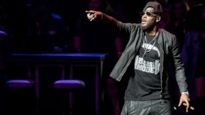 Read more about the article R Kelly Releases Hot New Album While In Prison “I Admit It”